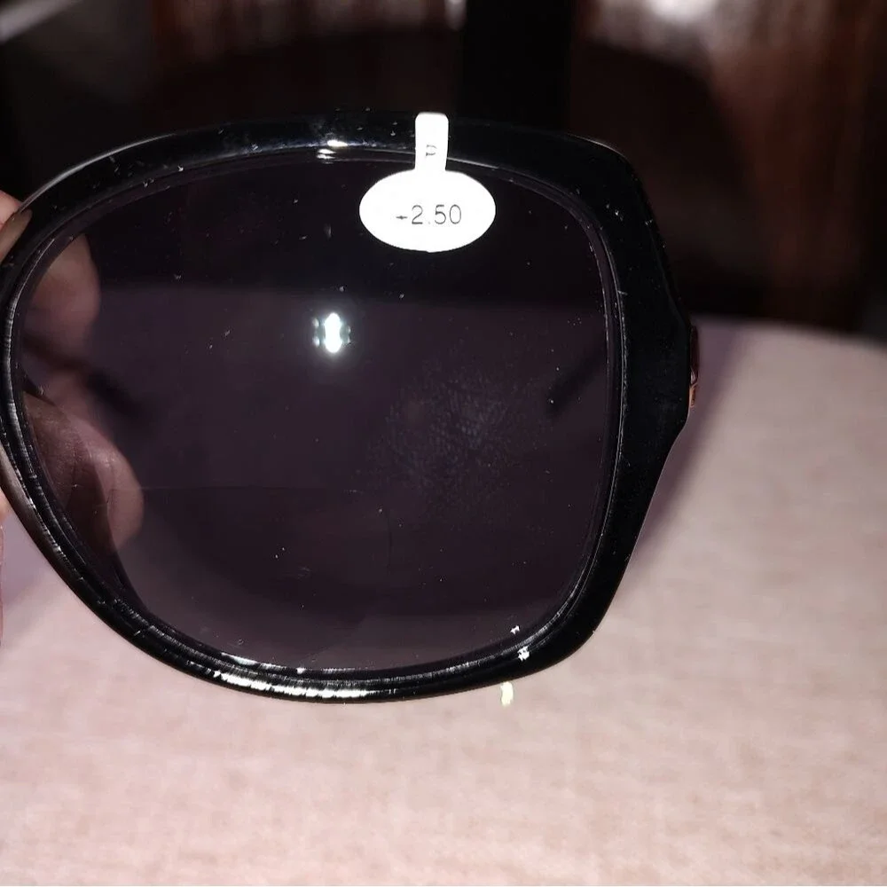 Wide Framed Black Bifocal Sunglasses 2.5 Magnification